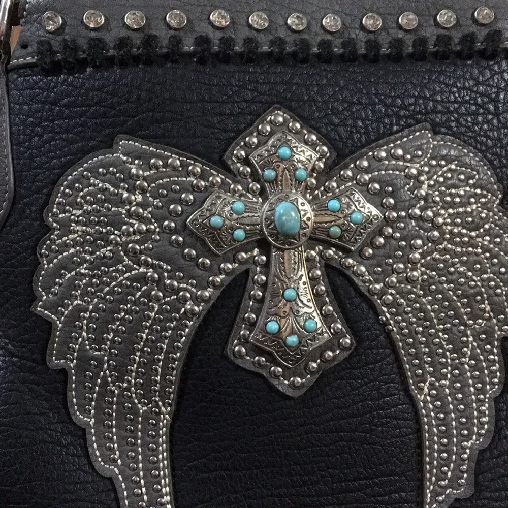 Montana cross brody shoulder purse
